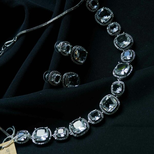 RADHIKA CRYSTAL WHITE AD NECKSET