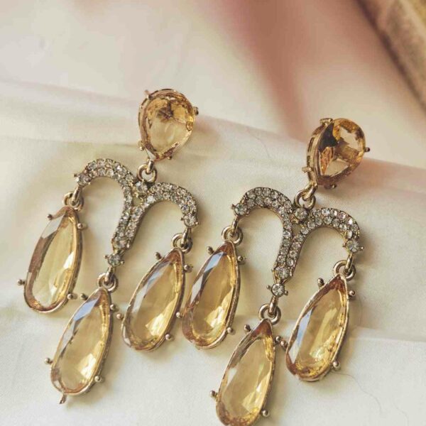 Golden Diana Chandelier Earring